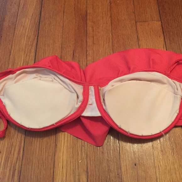 Asos lightly worn ruffle bikini top - Picture 3 of 4