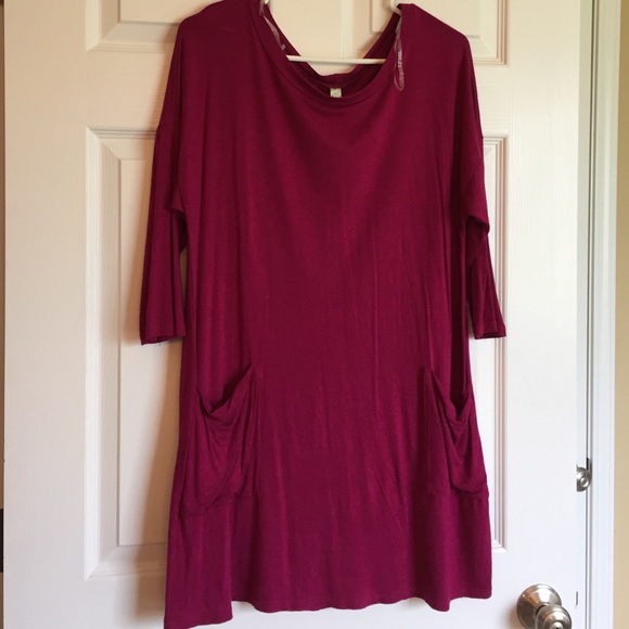 Sold! Magenta tunic with buttons on back - Picture 1 of 2