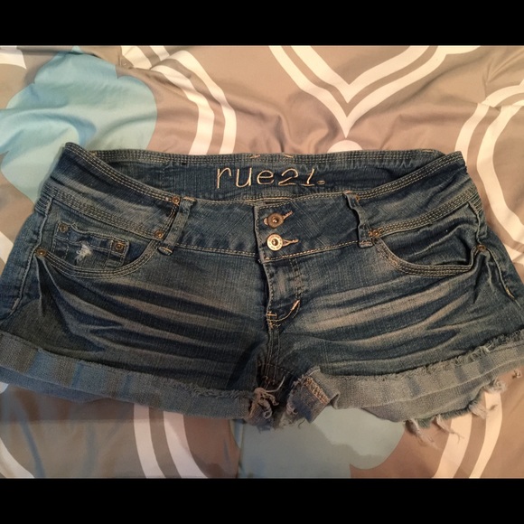 Rue 21 blue jean shorts size 9/10