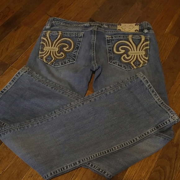 Size 30 Miss Me (fits more like a 28)