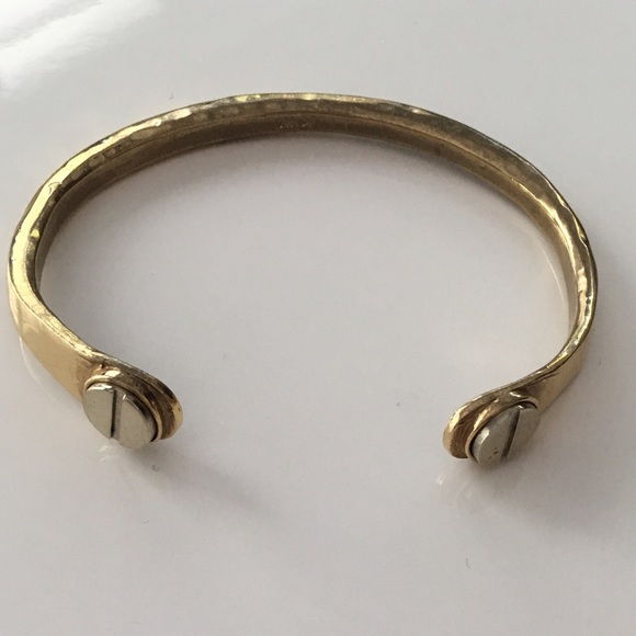 Screw cuff bracelet