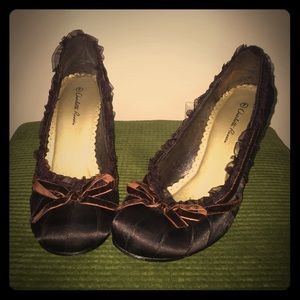 Charlotte Russe size 7 Brown closed toe heel Charlotte Russe size 7 Brown closed toe heel