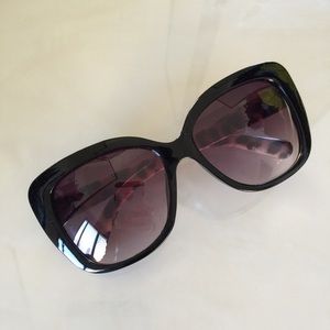 Black Oversized Sunglasses with Animal Print Arms