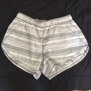 Lululemon running short in excellent condition
