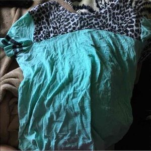 Rue 21 mint green t shirt