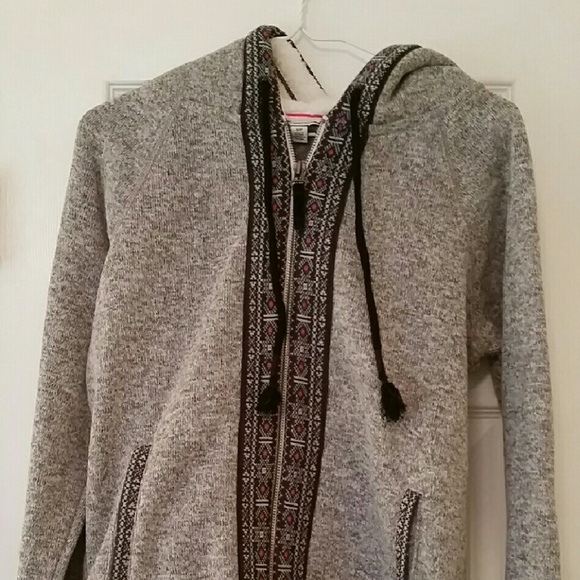 American Eagle Sweater Hoodie