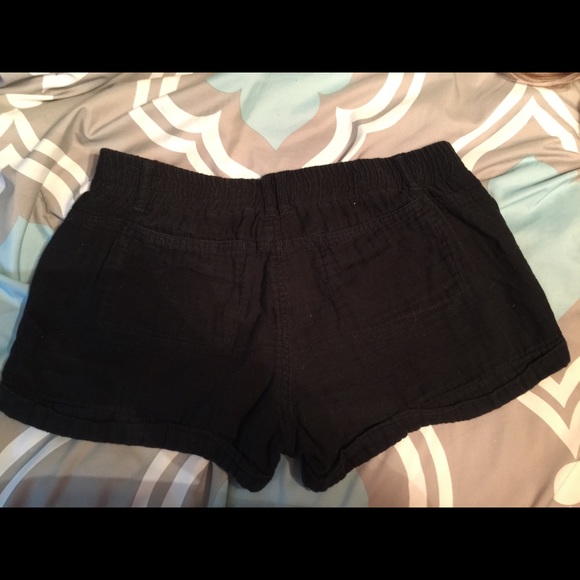 Size 11 black shorts - Picture 3 of 3