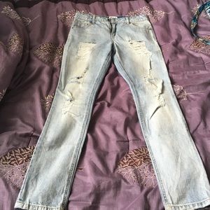 FOREVER 21 ripped jeans