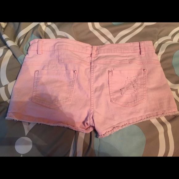 Size 11 pink shorts! - Picture 2 of 3