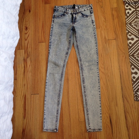 Stretchy 80s inspired jeans