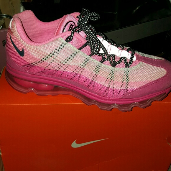Nike pink Air max