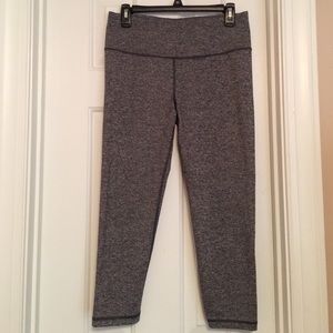 Victoria's Secret Capri leggings