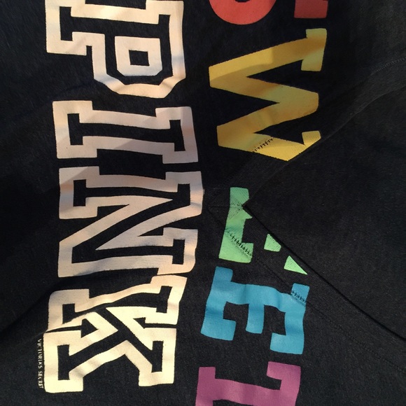 Victoria's Secret v neck top - Picture 2 of 3