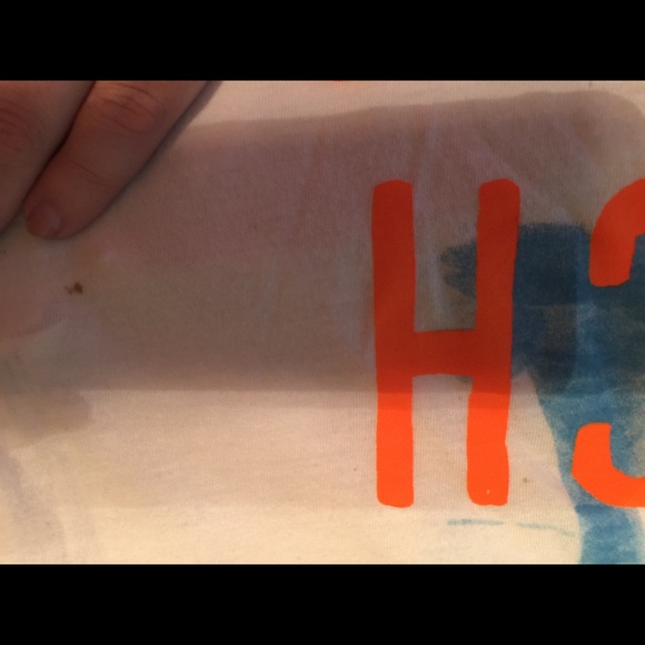 To the Beach size medium Hollister t shirt. - Picture 3 of 3