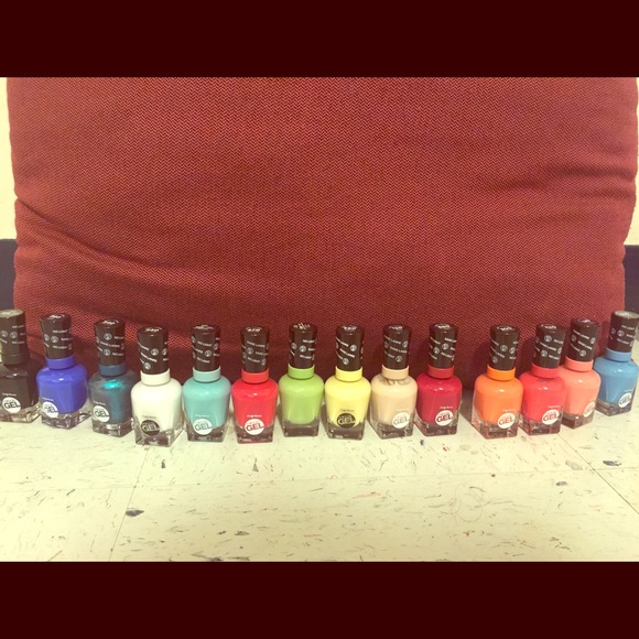 Sally Hanson gel polish...