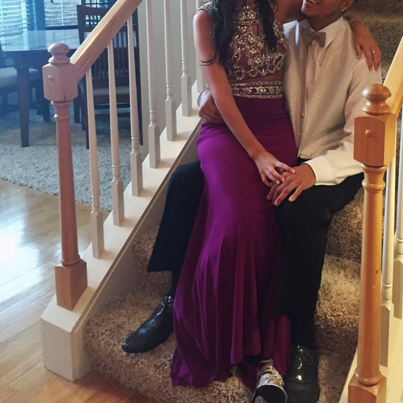 PROM DRESS 💜💜 - Picture 4 of 4