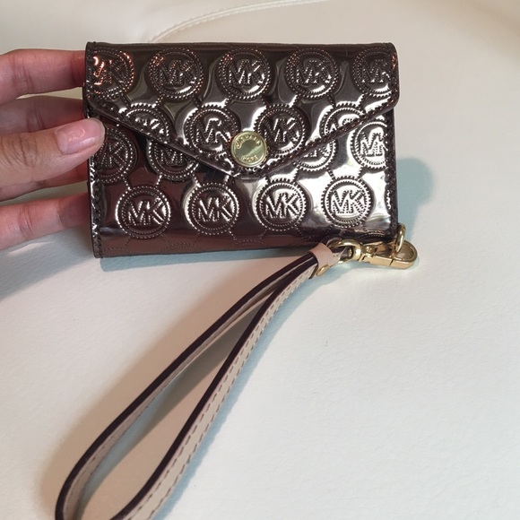 Authentic Michael Kors wristlet