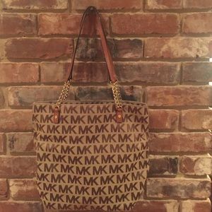 Michael kors tote