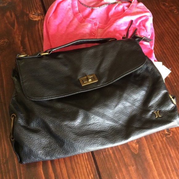 Hurley Handbags - Hurley black purse