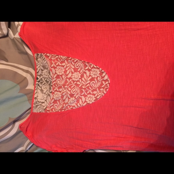 Cute size medium American Eagle top - Picture 2 of 3