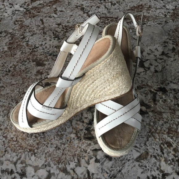 Tommy Bahama Wedges! Perfect for summer