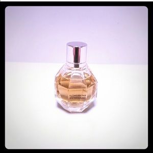 Flowerbomb Perfume.24 oz