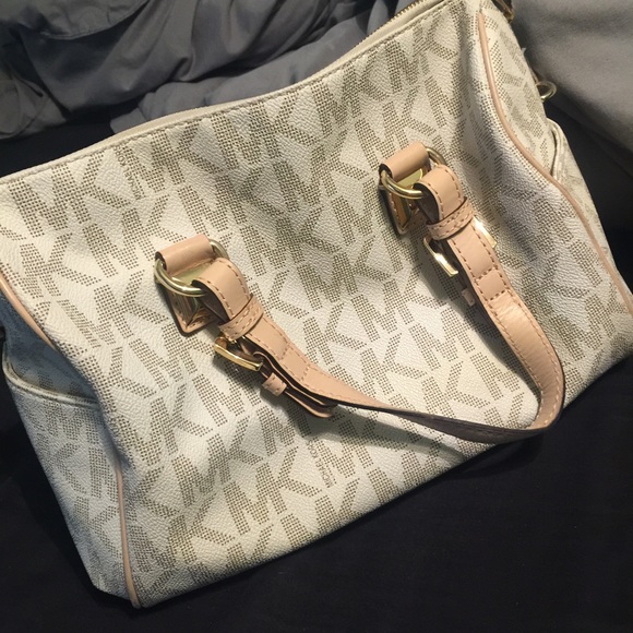 Michael Kors purse