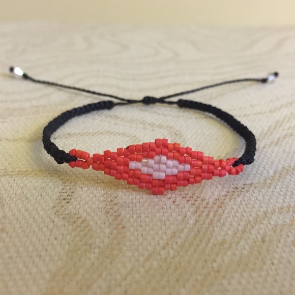 Hand Made Ojito Bracelet - Picture 3 of 3