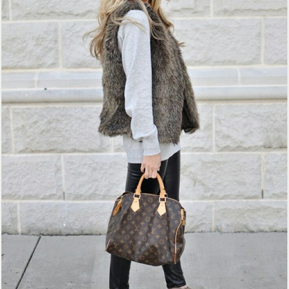 Urban Outfitters Jackets & Blazers - NWT Faux Fur vest