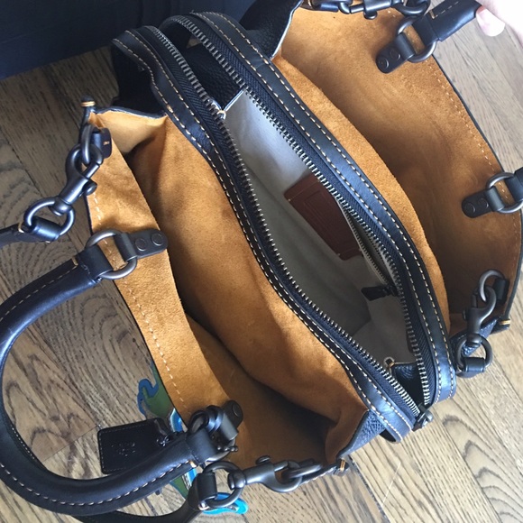 coach rouge - Picture 4 of 4