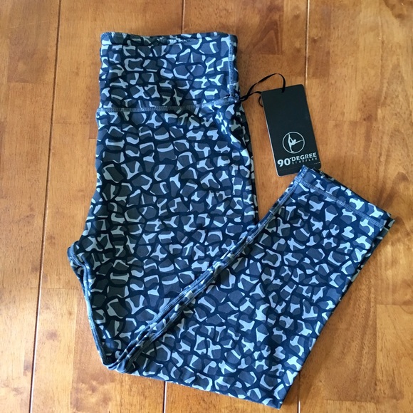 ❌SOLD❌ NWT Iceberg pattern Yoga Pants