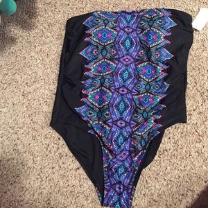 Nwt. Ava viv one piece swimsuit. Sz 14W