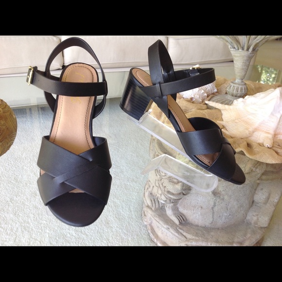 Chunky heel black sandals Size 7