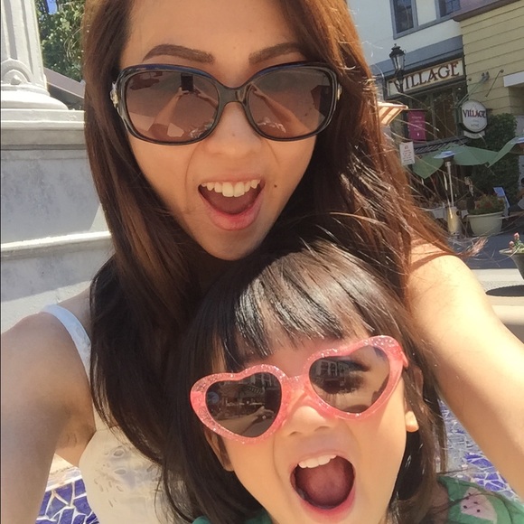 Meet your Posher, Steph - Picture 2 of 4