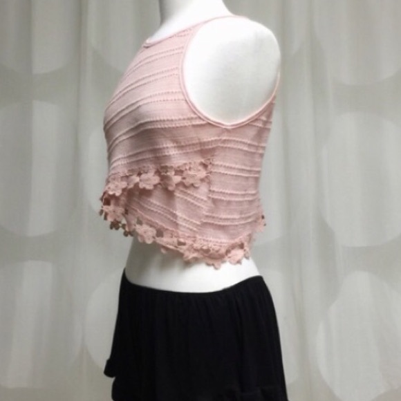 🌸 BOHO CROCHET CROP 🌸 - Picture 3 of 3