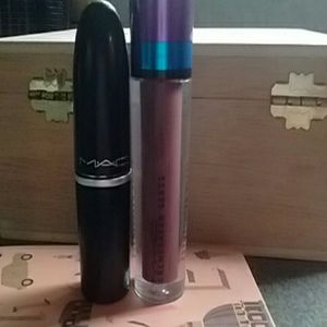 Mac Bundle Lip Stick And Lip Gloss