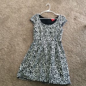 ELLE Black & White Rose Print Fit and Flare Dress