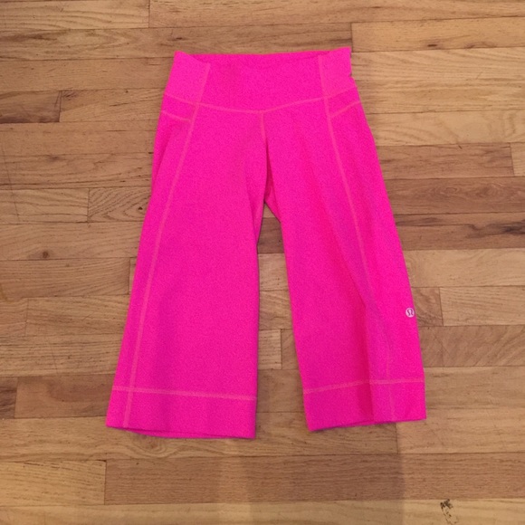 Lululemon 2 clam digger crops bin5