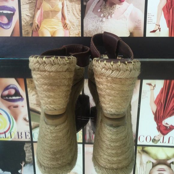 Burberry wedges - Picture 2 of 4