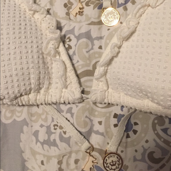 Juicy Couture white bikini top with ruffles - Picture 2 of 3