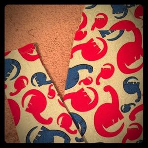 NEW DINOSAUR LRINT LULAROE LEGGINGS ONE SIZE