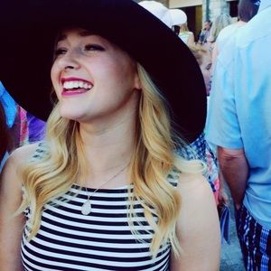 Meet your Posher, Kaysi