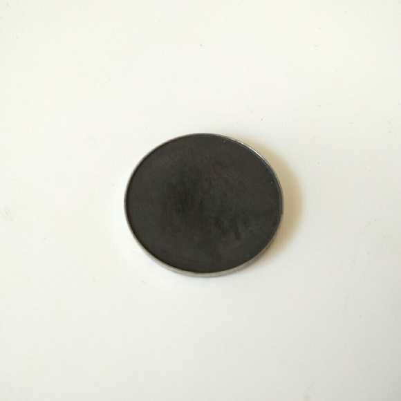 Stila Eye Shadow Pan in Ebony
