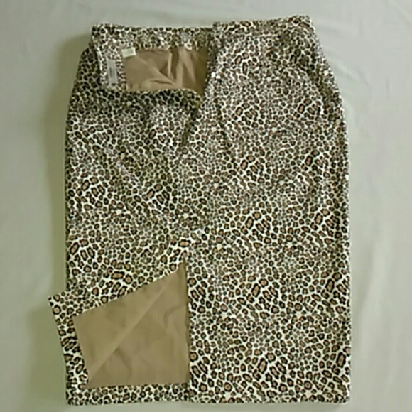 Liz Claiborne New York Pencil Skirt - Picture 2 of 5