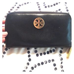 Tory burch wallet