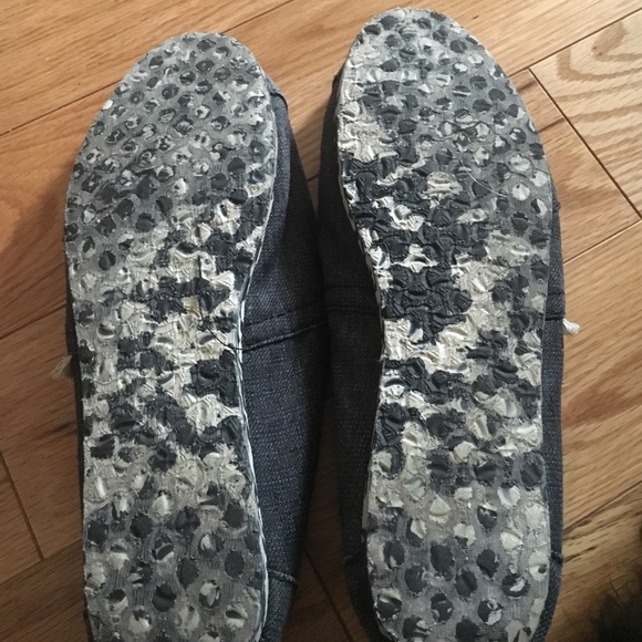 Gray TOMs - Picture 3 of 3