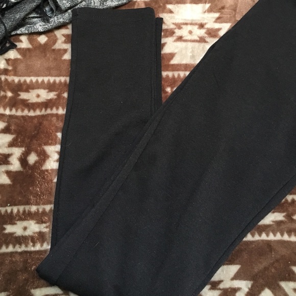 STYLISH & Versatile Zipper Leggings NWT💋 - Picture 3 of 4