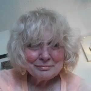 Meet your Posher, Lynda