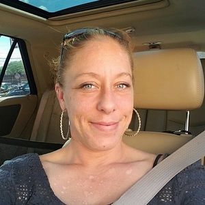 Meet your Posher, Dana