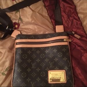 Crossbody bag